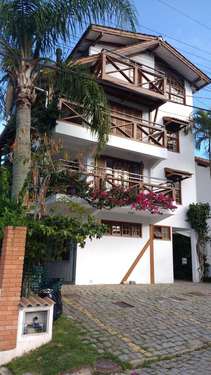 Apartamentos Morada Aquitania Bombinhas Bagian luar foto