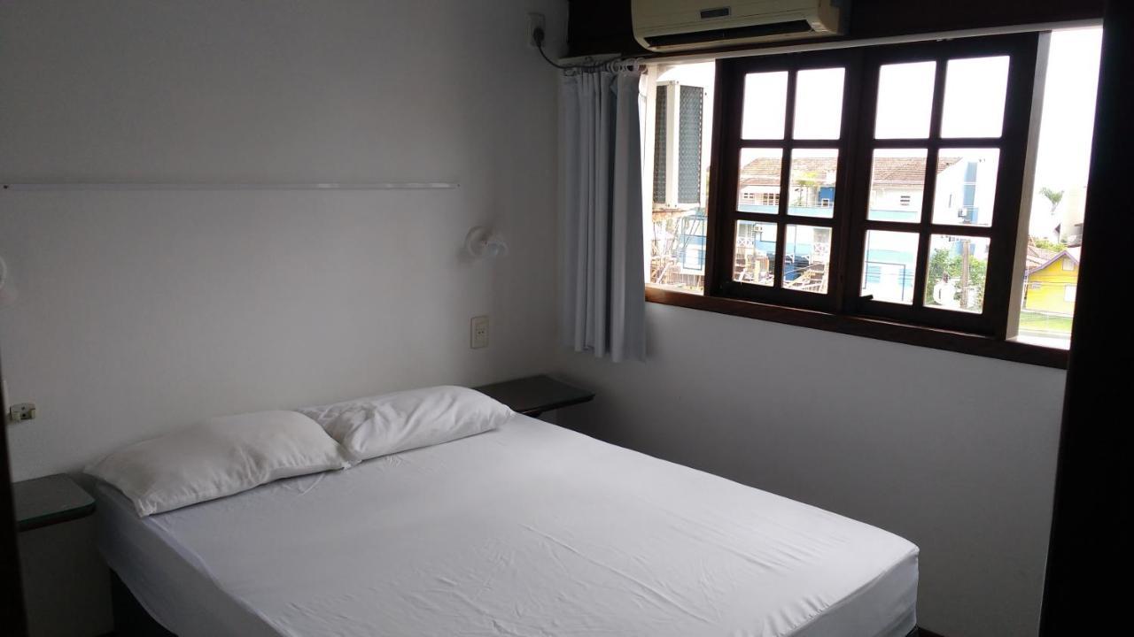 Apartamentos Morada Aquitania Bombinhas Bagian luar foto